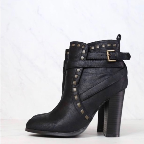 Boots - Picture 1 of 4